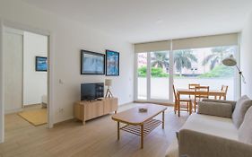 Homeforguest Modern Apartment In Las Canteras With Parking
